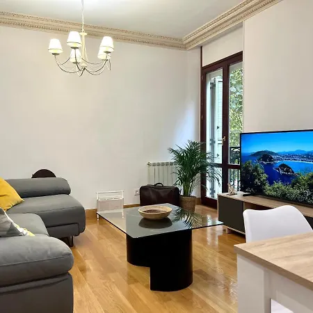 Apartamento Céntrico En Avenida De La Libertad, A 400m Playa De La Concha *