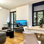 Apartment Avenida 12 *